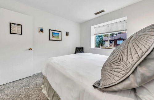 Modern 3BD -Walk to Lake & Beach - Foto 39