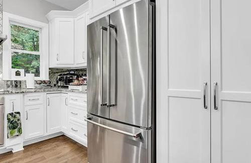 Georgia Lakeside Getaway with Private Pool - Foto 16