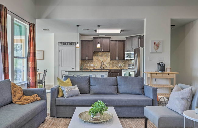 Gorgeous Luxury Home With Hot Tub Just 3 Miles to Dtwn! - Foto 21