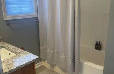 Beautiful 3 BR Townhome - Recently Updated! - Foto 7