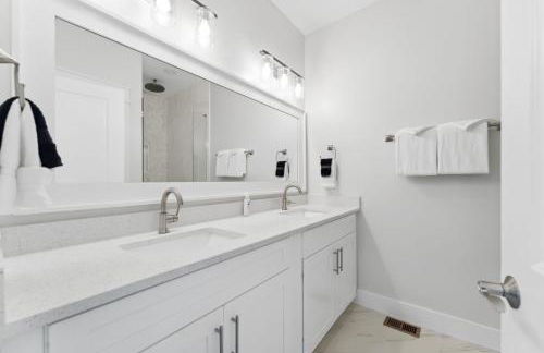 Grand Retreat I! 4BR 5BA Sleeps 15! Private Pool! Luxury and Comfort Await! - Foto 8