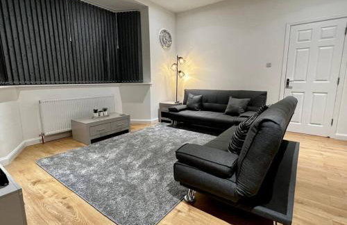 No1 Lux Apartment Nuneaton with Gated, Private Parking - Foto 6
