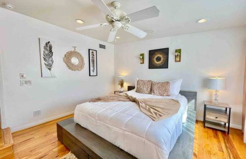 New Charming Spacious Disneyland Pool Home - Photo 43