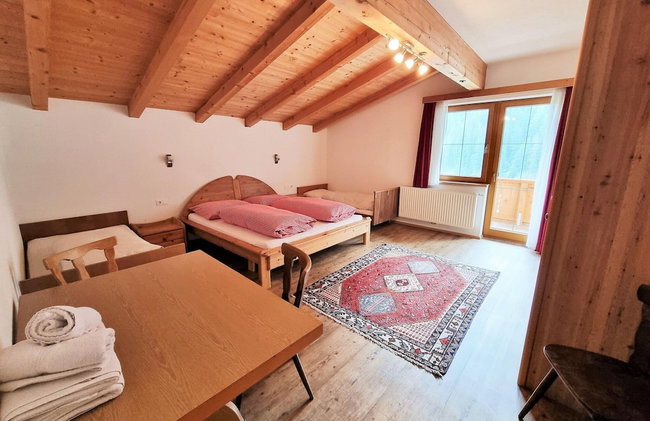 Holiday Home in Finkenberg With Terrace - Foto 9