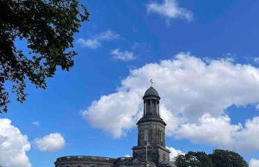 Chandeliers 6 - Photo 26