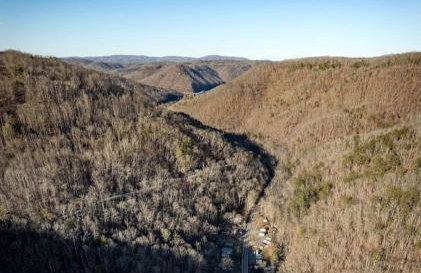 Quaint Cozy Cottage Perfect for a Peaceful Getaway in West Virginia - Foto 8