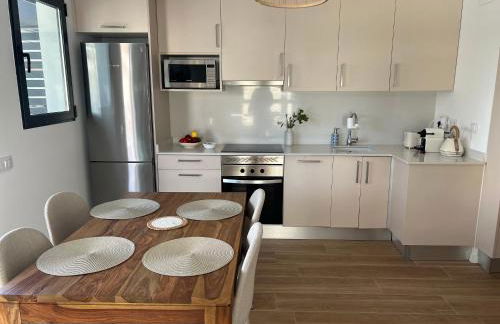 Gandia Playa Moderna - nuevo con piscina y parking, 2 banos, playa 300 m, grau 300 m - Photo 9