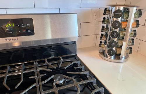 Downtown-Nomads-King Bed-Free Parking - Foto 14