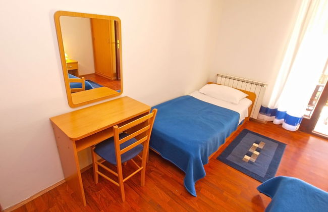 Apartment 1077 - Photo 16