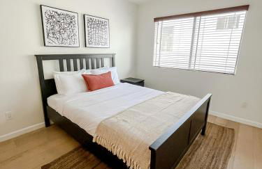 *WEHO/Beverly Hills* Luxury 2BD/2.5BA + Balconies - Photo 33