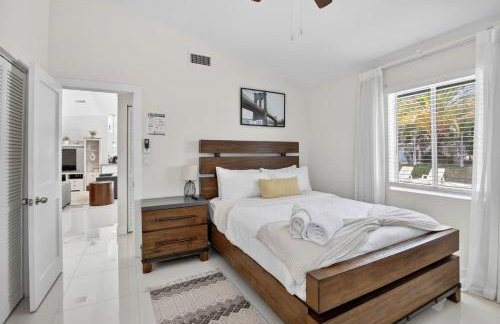 Waterfront Oasis with Private Pool - Foto 27