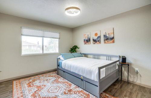 Close to Golf Sun City Escape with Furnished Porch! - Foto 17