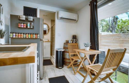 Luxury Tiny Container Home 2mi to Beach Private - Foto 2