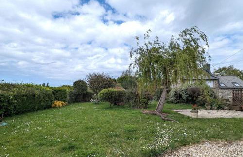 Rare pearl with garden facing the sea - Photo 21