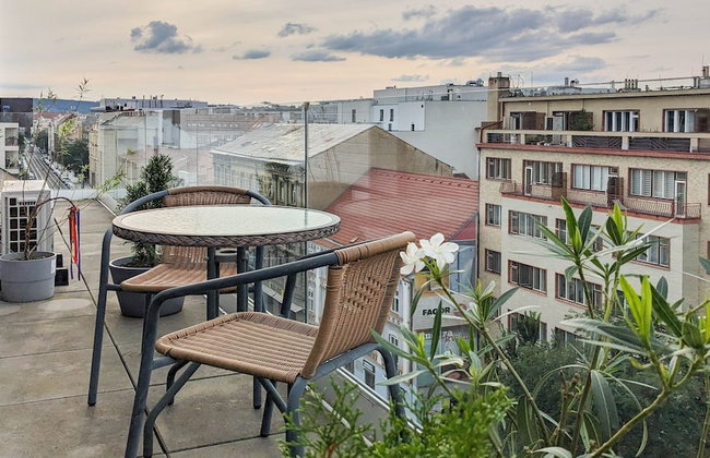 Cozy Apartment with Big Terrace - Karlín - Foto 6