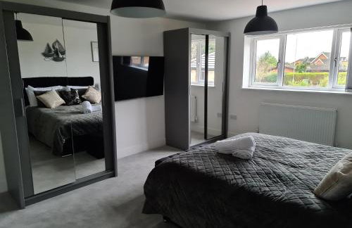 SAV 5 Bed Luxury House Leicestershire - Photo 29