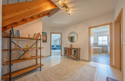 Lüftenblick - 2 Ferienwohnungen am Starnberger See, mit Terrasse oder Balkon, Weitblick, Sauna, Kamin, E-Ladestation - Foto 57