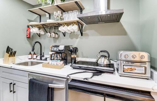 5 Mi to National Harbor Stylish Apt with Patio! - Foto 13