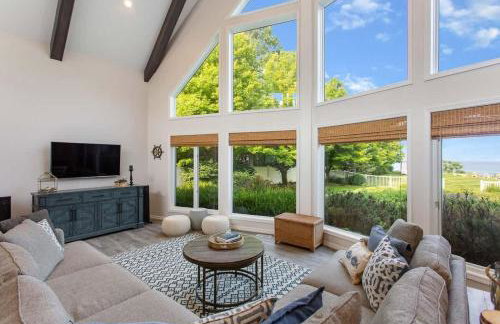 Spacious A-Frame with Lake Michigan Views & Hot Tub-Family Friendly - Foto 5