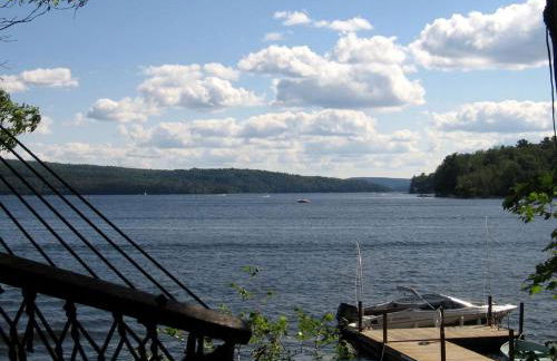 Idyllic Waterfront Log Cabin in Wayne County Overlooking Lake Wallenpaupack, Pennsylvania - Foto 13