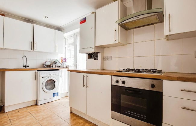 3-bed Apt-15 Mins to Heathrow-pet-friendly-parking - Foto 10