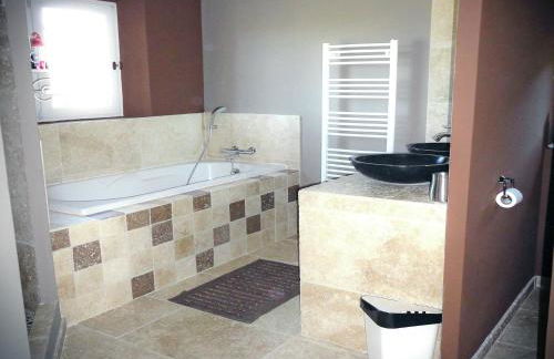 Villa in Provence with Infinity Pool - Foto 29