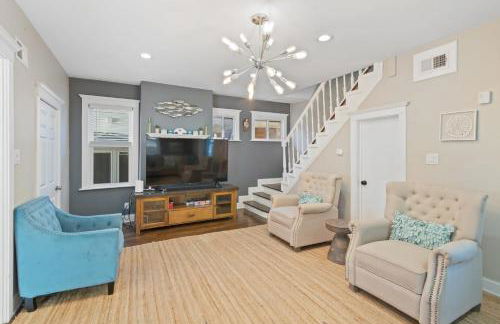 Dazzling Bungalow within 2 Blocks of Beach - Foto 17