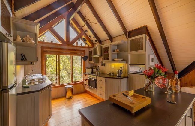 Ballots Bay Treehouse by HostAgents - Photo 27