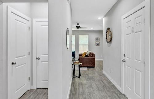 Waxahachie Walkup Backyard Oasis 1 Mi to DWTN Professionally Managed By Stay Albatross - Foto 10