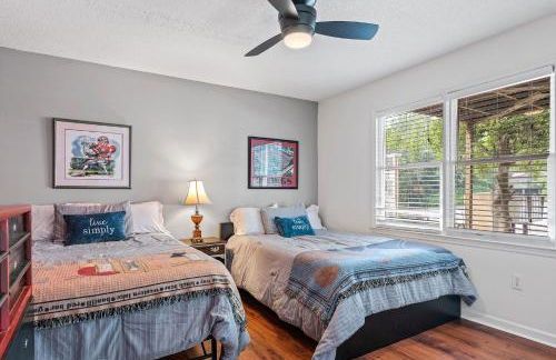 Five Points Dawg Crib On Campus - Photo 28