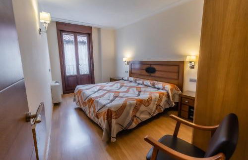 Apartamentos & casas rurales Santo Domingo de Silos - Photo 20