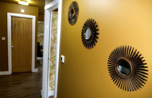 Stunningly Opulent Gold Apartment Near Sheffield FULL SKY TV - Foto 15