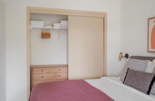 Wallingford jr 1br w rooftop nr bars SEA-639 - Photo 10