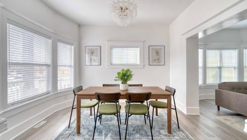 Eclectic 2BR - Victorian Charm - Steps to Fun - Photo 4