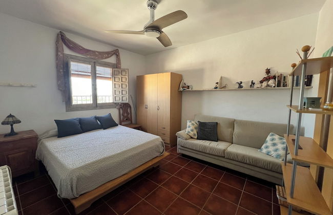 Cd-2102 · Three Bedroom Townhouse - Photo 7