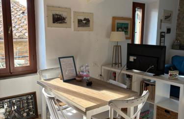 Castle Apartment with Lake View - Foto 3