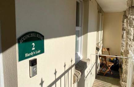 Spacious luxury flat in Swanage, close to beach with parking - Photo 3