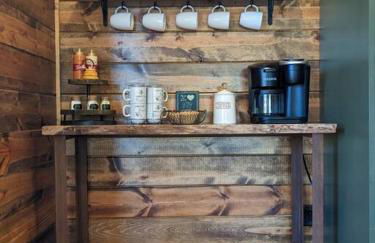 Lofted Pines Fun Family Friendly Cabin - Foto 6