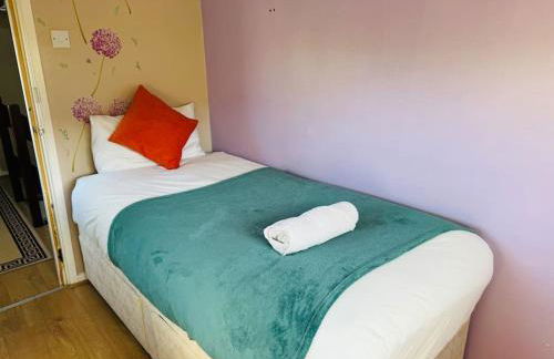 Contractors families free parking Ramsey Road - Foto 15