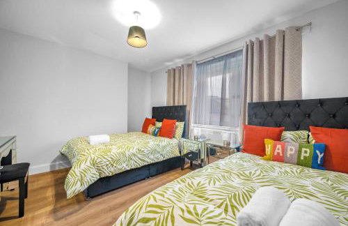 3 Bedrooms Homely House in Motherwell Sleeps 8 comfortably with 6 double beds Near Glasgow Edinburgh Free Private Parking Business Travellers Contractors Holiday Goers Near all Major transport links - Foto 15