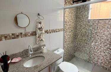 Duplex em Itaúna 4min da Praia que ocorre o WSL, 1min da pista de skate do LS, pracinha com parque infantil, quadra de futebol, tudo isso a 1 min da duplex, perto do comércio, wi-fi super rápido, monitoramento 24hrs - Foto 22