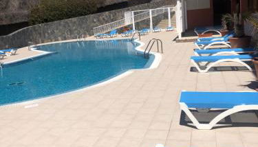 Beach front apartment with stunning ocean views! - Photo 3, sunbed