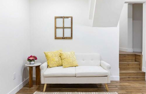 Family Retreat Near Disneyland & Downtown LA 4BR - Foto 6