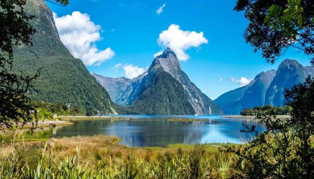 Milford Sound und Middle Earth Wasserfälle Heli Hike Tour - Foto 1