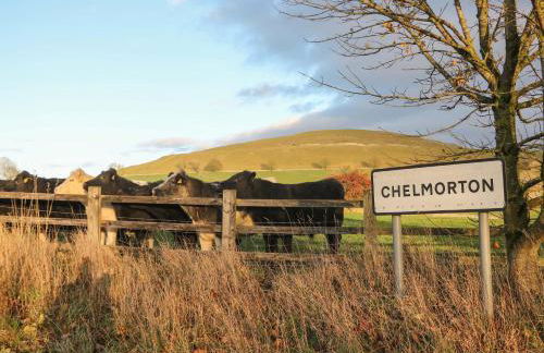 Little Thornsett - Photo 14