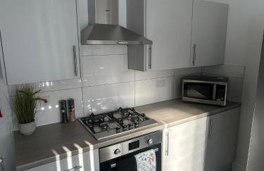 Large 6-Bedroom Family Home in Willenhall - Foto 11