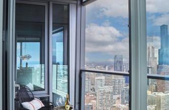 Lux Apts with Lake Views and Top Amenities - Foto 56