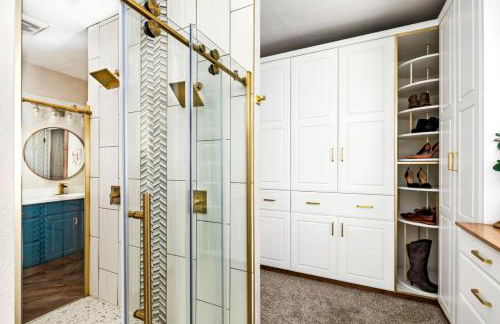 Great Falls Luxe Haven 4BR Gym Office and Hot Tub - Foto 30