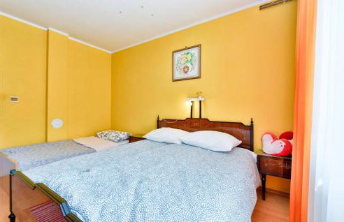 Awesome Home In Nespes - Foto 23