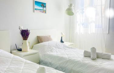 Tinos Seaside Gem - Cycladic 2BR 500m from Center - Foto 3